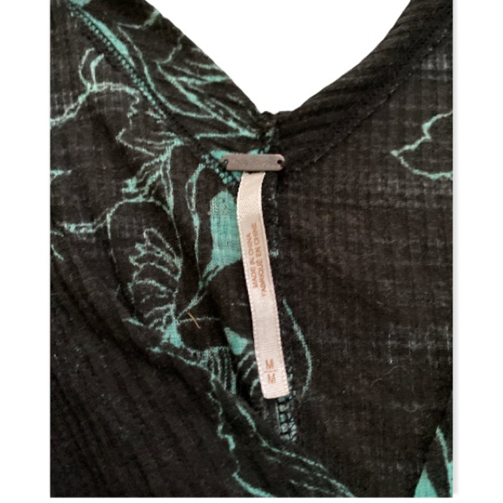 Free People - Picture 2 of 3